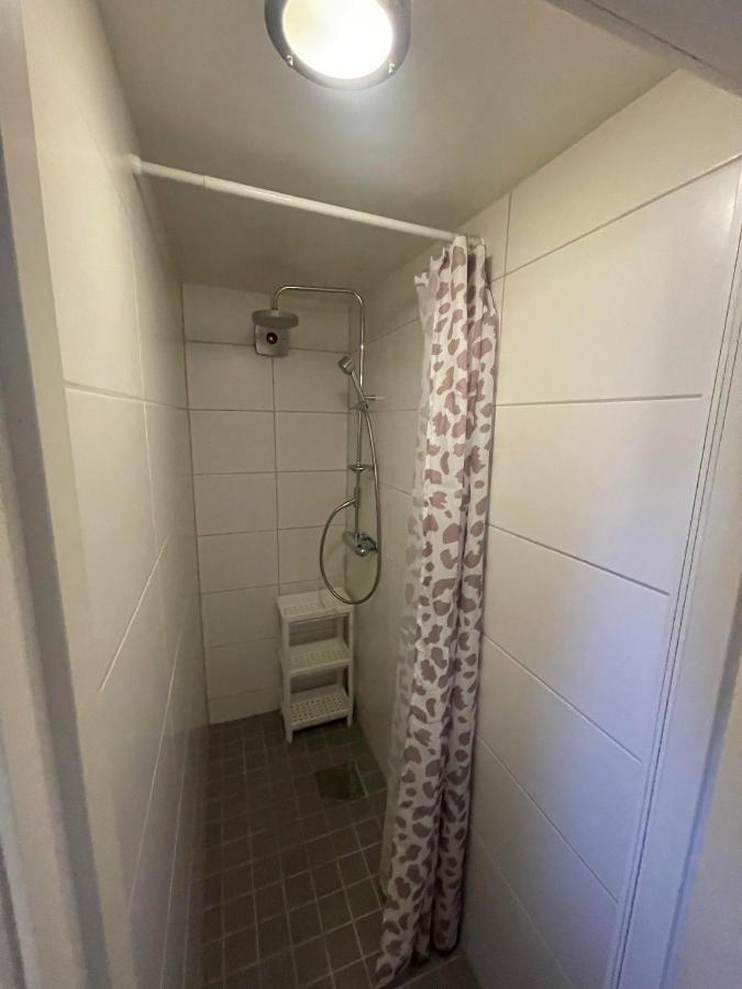 Private With Own Entrance Near Airport And Center! Accommodatie bij particulieren Stockholm